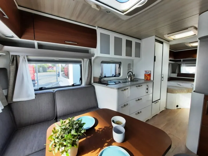 Fahrzeugbild Hymer Eriba Nova 530 Mover, Solar, Combi Heizung #7