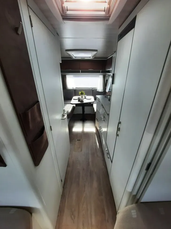 Fahrzeugbild Hymer Eriba Nova 530 Mover, Solar, Combi Heizung #8