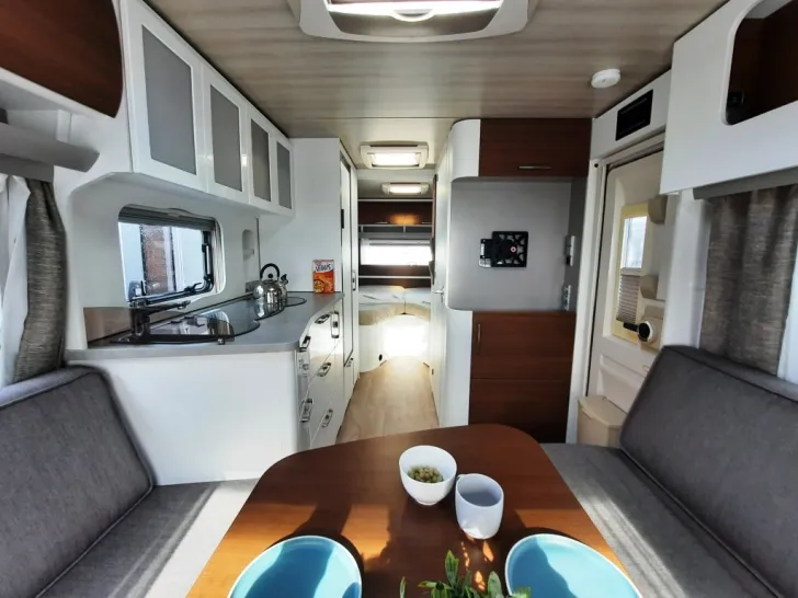 Fahrzeugbild Hymer Eriba Nova 530 Mover, Solar, Combi Heizung #5