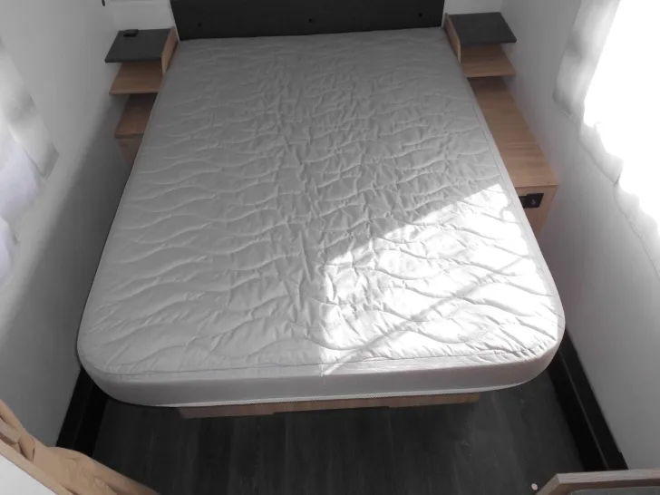 Fahrzeugbild Sterckeman Easy 460CP #18