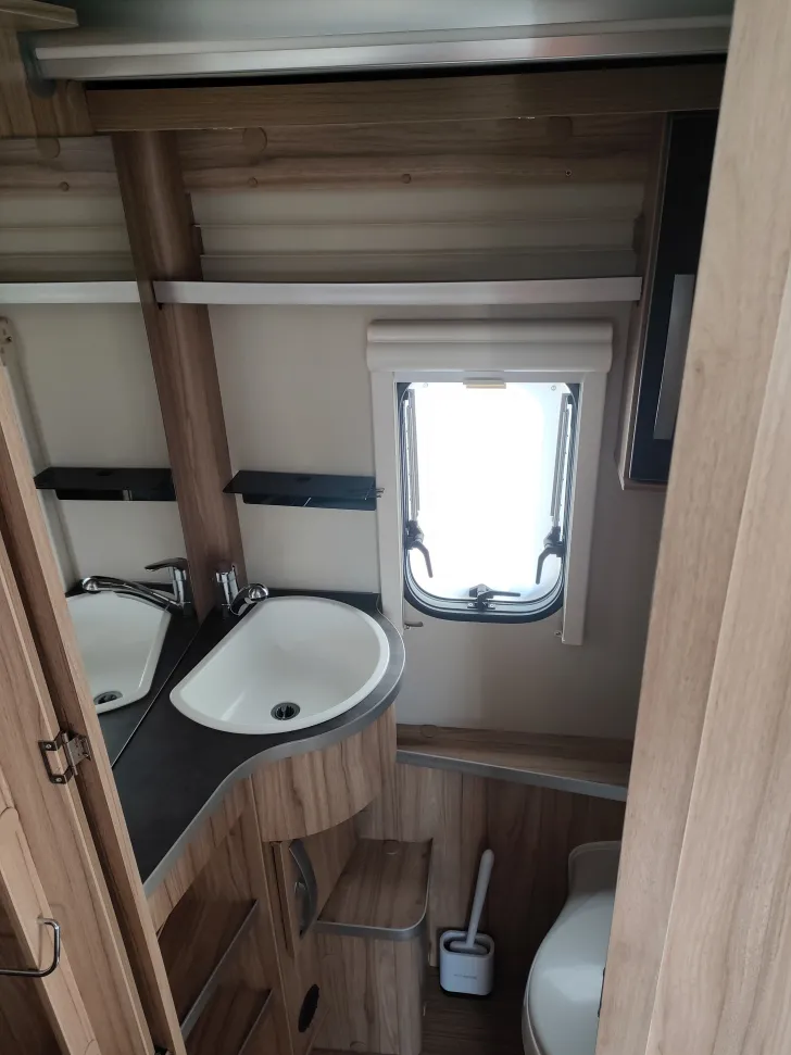 Fahrzeugbild Hymer Eriba Feeling 442 Garagengepflegt #3
