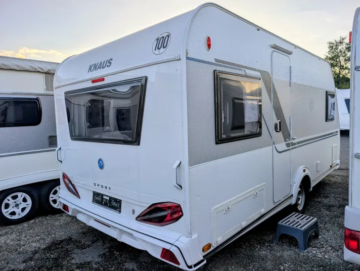 Fahrzeugbild Knaus Sport 450 FU mit Mover #1