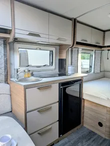 Fahrzeugbild Knaus Sport 450 FU mit Mover #11