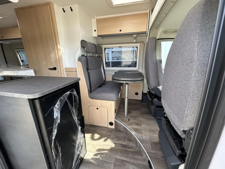 Fahrzeugbild Sunlight Camper Van Cliff 640 #7