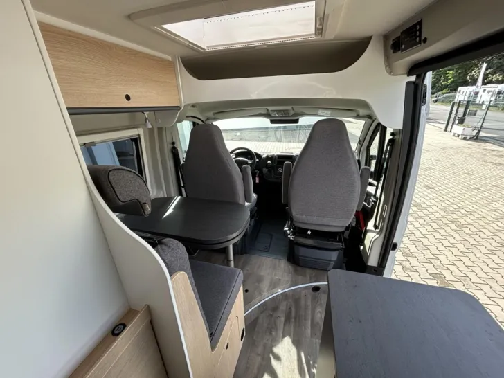 Fahrzeugbild Sunlight Camper Van Cliff 640 #14