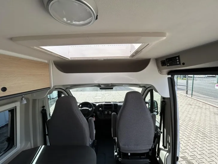 Fahrzeugbild Sunlight Camper Van Cliff 640 #19