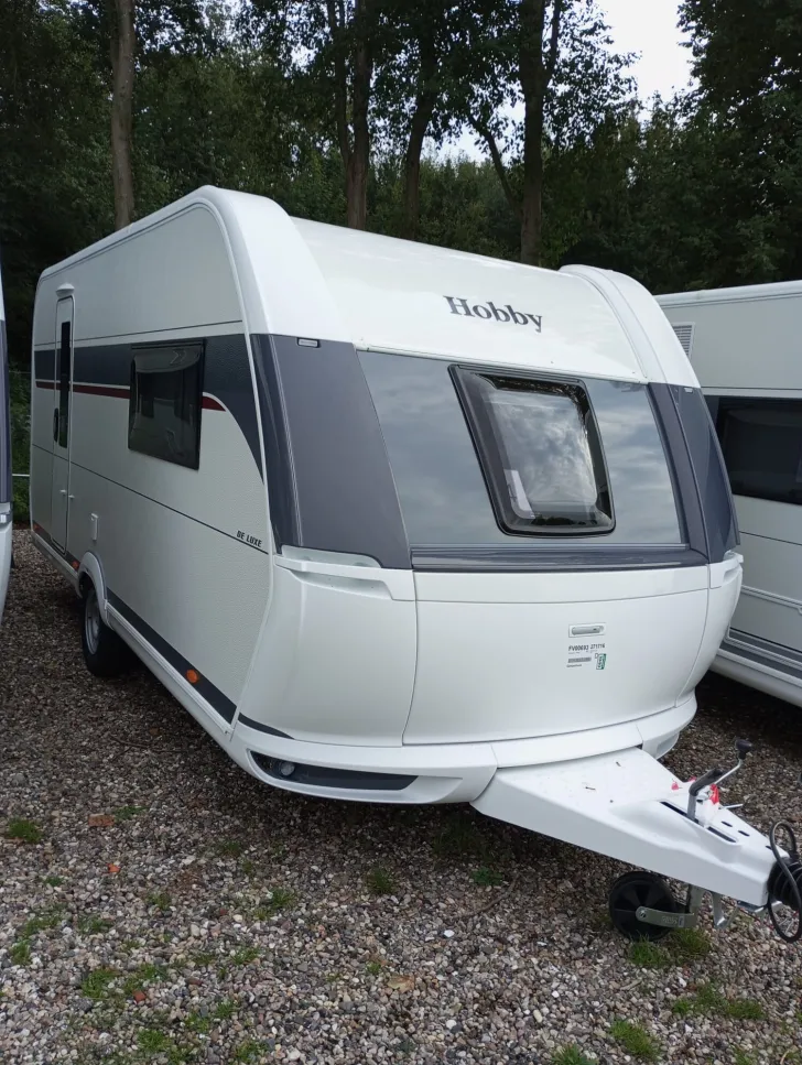 Fahrzeugbild Hobby De Luxe 460 SFf #1