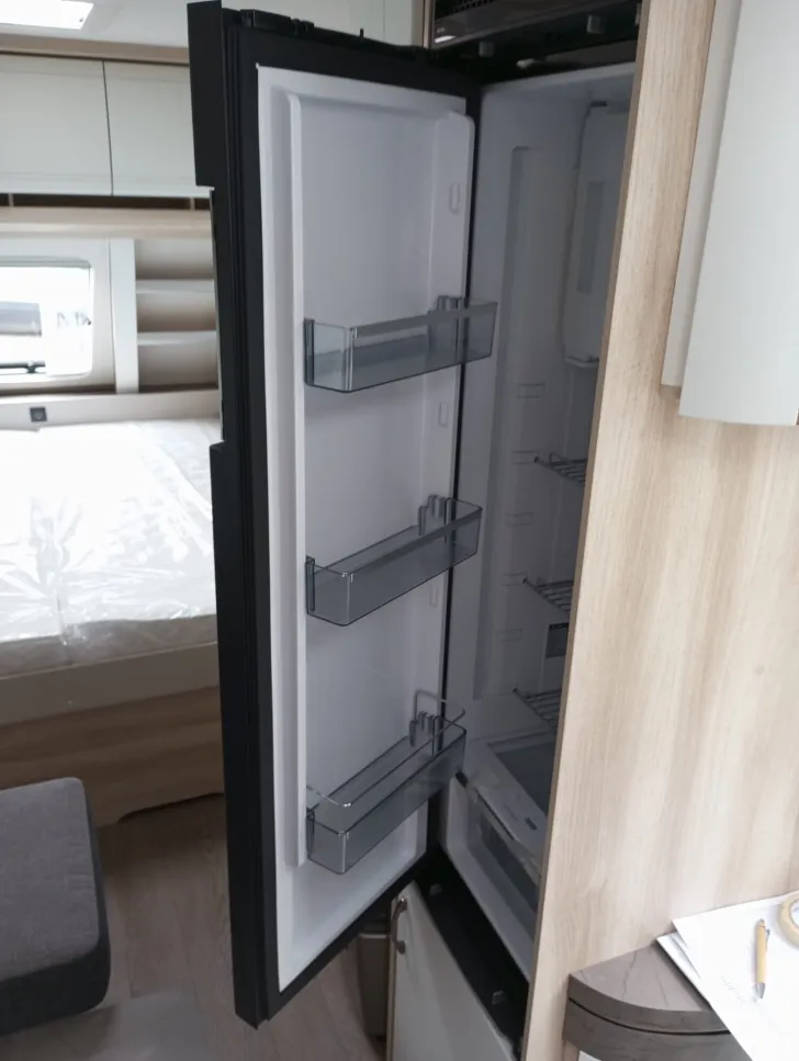 Fahrzeugbild Hobby De Luxe 460 SFf #12