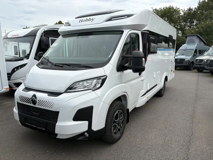 Fahrzeugbild Hobby OnTour C 700 GQ /Automatik/Kingsizebett #3