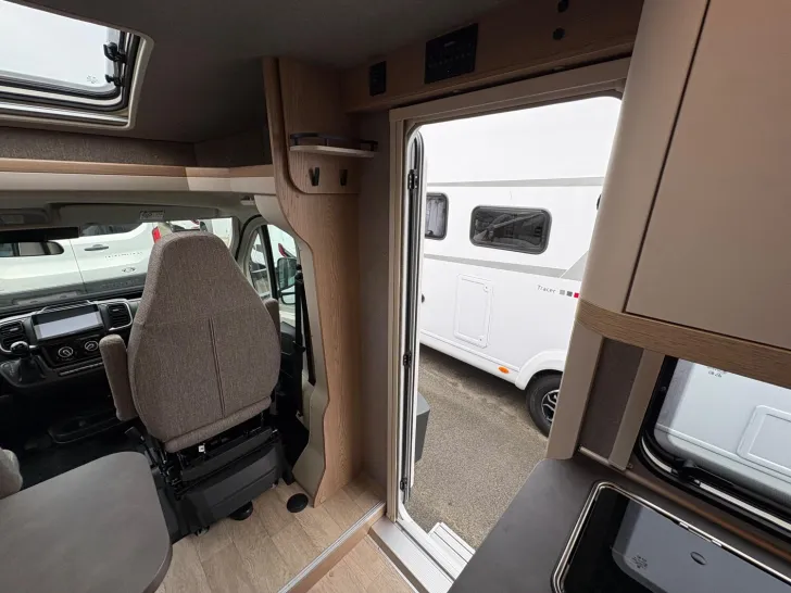 Fahrzeugbild Hobby OnTour C 700 GQ /Automatik/Kingsizebett #26