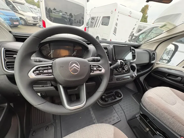 Fahrzeugbild Hobby OnTour C 700 GQ /Automatik/Kingsizebett #12