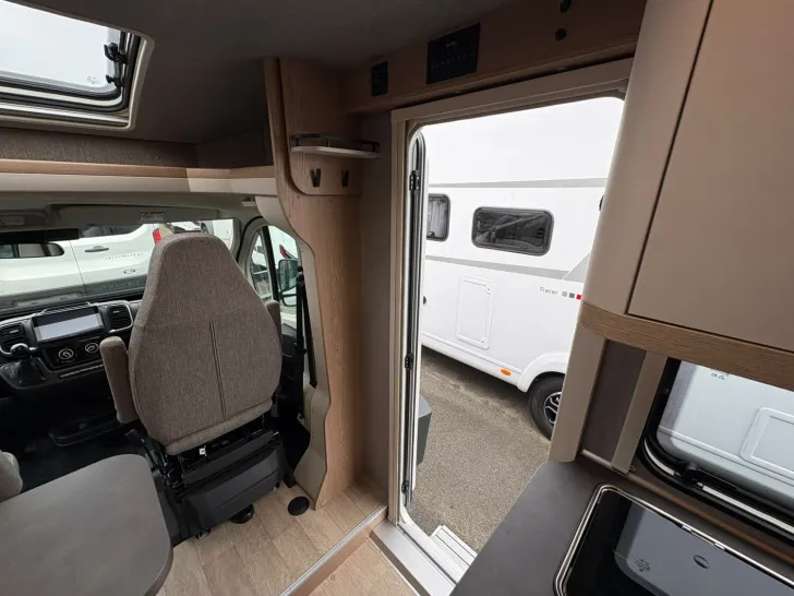 Fahrzeugbild Hobby OnTour C 700 GQ /Automatik/Kingsizebett #30
