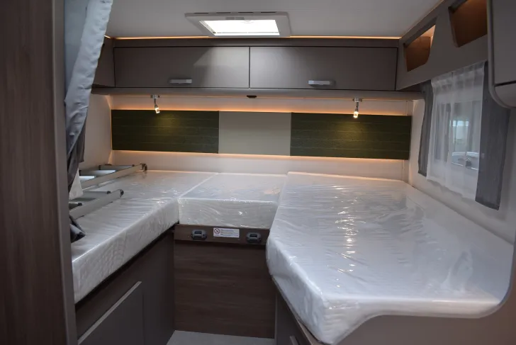 Fahrzeugbild Carado T 338 EDITION27 Lithium, Hubbett, 4 Betten #20