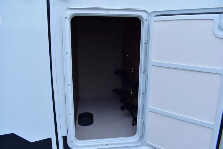 Fahrzeugbild Carado T 338 EDITION27 Lithium, Hubbett, 4 Betten #53