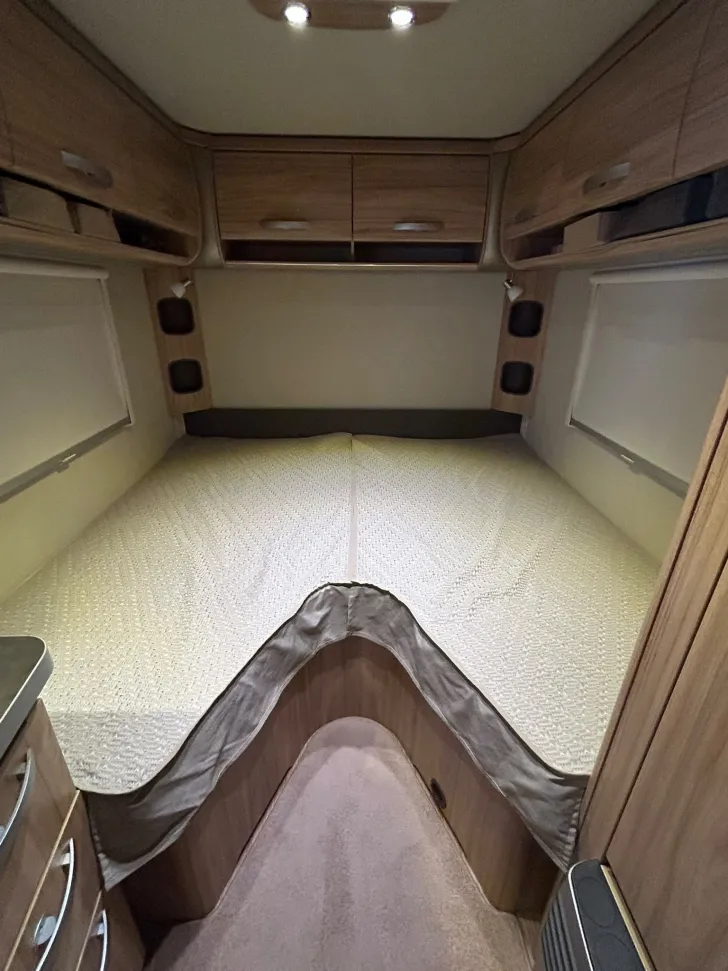 Grundriss Tag Hymer Eriba Nova Light 442 Längsbetten, Mover,Vorzelt, a