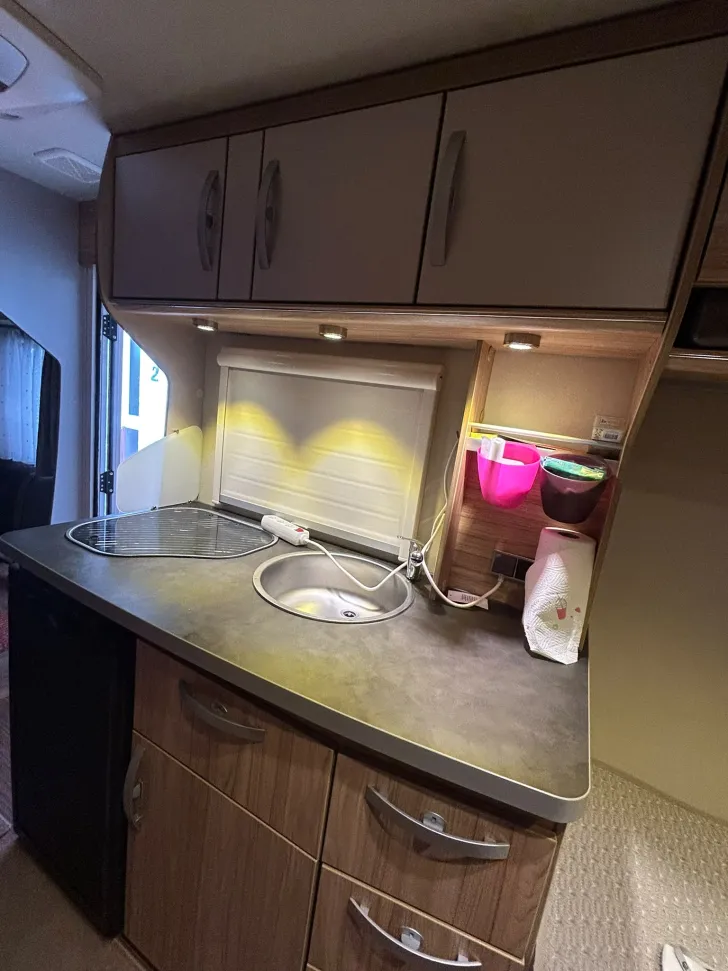 Fahrzeugbild Hymer Eriba Nova Light 442 Längsbetten, Mover,Vorzelt, a #10