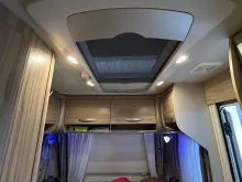 Fahrzeugbild Hymer Eriba Nova Light 442 Längsbetten, Mover,Vorzelt, a #11