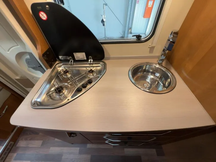 Fahrzeugbild Knaus Van Ti 650 MG/1.Hand/Festbett/Markise/AHK/Garage #15
