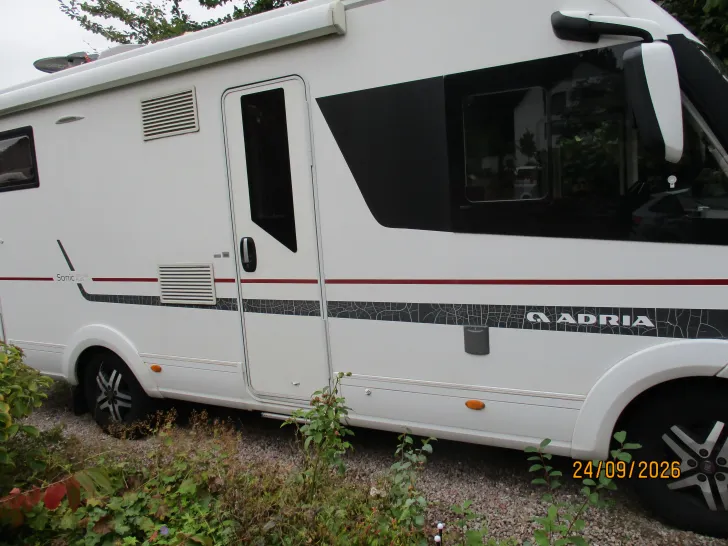 Fahrzeugbild Adria Sonic Plus I 700 SBC wenig KM,v.Extras, Queensbett #1