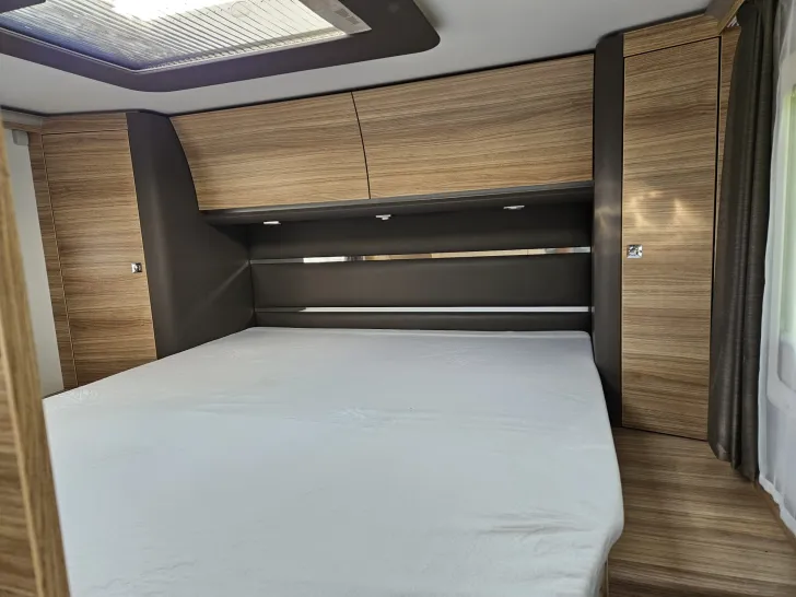 Fahrzeugbild Adria Sonic Plus I 700 SBC wenig KM,v.Extras, Queensbett #2