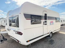 Fahrzeugbild Hobby De Luxe 540 UL/Modell 2027/Bettverbreit/Ambiente #1