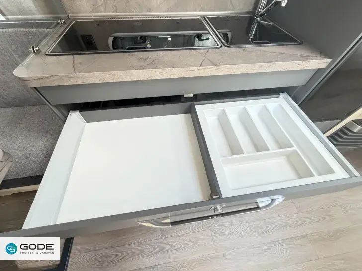 Fahrzeugbild Hobby De Luxe 540 UL/Modell 2027/Bettverbreit/Ambiente #8