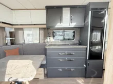Fahrzeugbild Hobby De Luxe 460 UFe/1.500 kg/sofort verfügbar #7