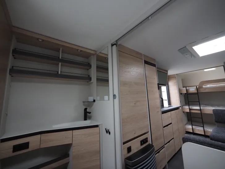 Fahrzeugbild Dethleffs Camper 560 FMK, Hausmesse-Aktionspreis #11