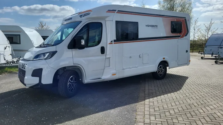 Heckgarage Weinsberg CaraCompact EDITION PEPPER 600 MEG Automatik/140 PS