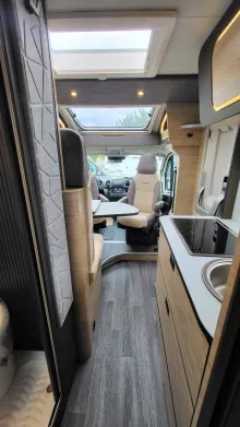 Sicht vorne-hinten Weinsberg CaraCompact EDITION PEPPER 600 MEG Automatik 2027