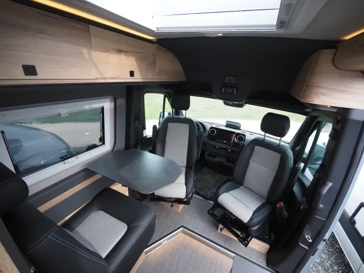 Fahrzeugbild Clever Aventuro 4x4 Sprinter, Premium & Winter, uvm. #8