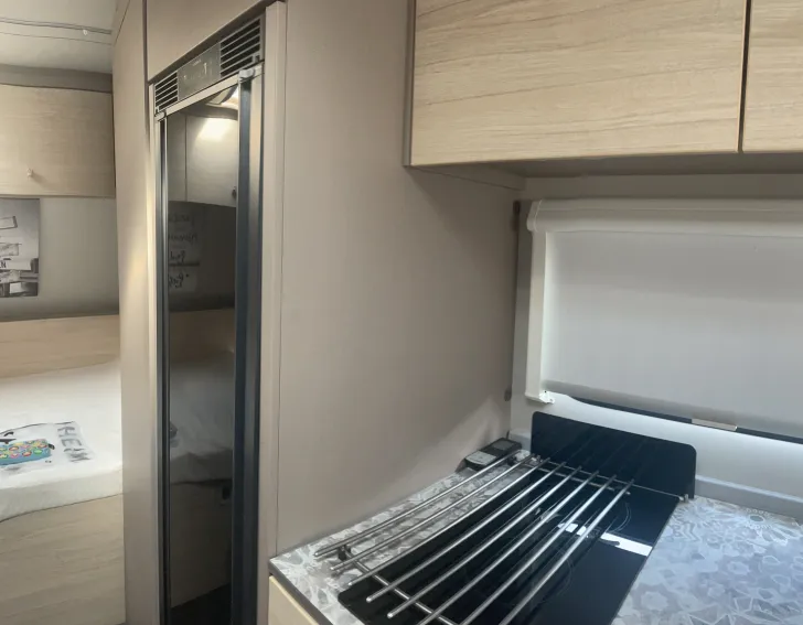 Grundriss Tag Weinsberg CaraCito 470 QDK Inkl thule omnistore+seitewän