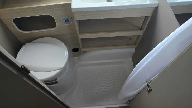 Fahrzeugbild Weinsberg CaraCito 470 EU Perfekter Zustand #6