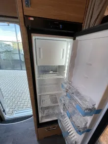 Fahrzeugbild Weinsberg CaraSuite EDITION SPICY 650 MF Stehhöhe 215 cm #12