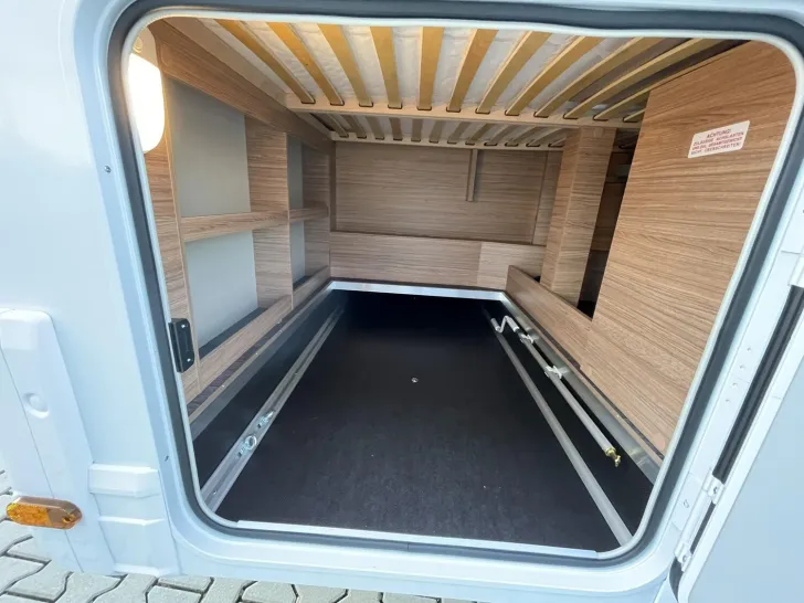 Fahrzeugbild Weinsberg CaraSuite EDITION SPICY 650 MF Stehhöhe 215 cm #20