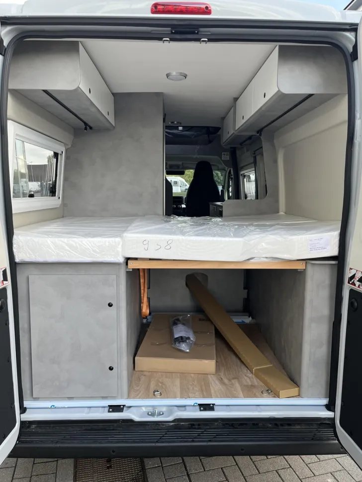 Fahrzeugbild Crosscamp ELMNT 6.0 DS Peugeot #12