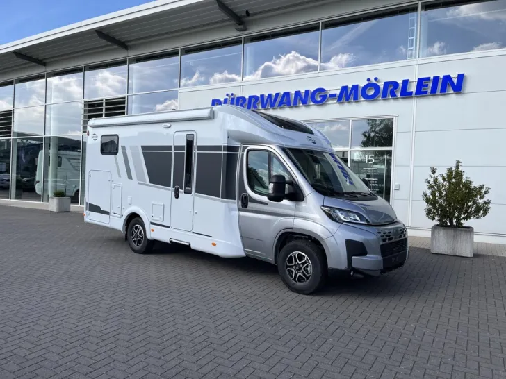 Fahrzeugbild Carado T 328 #1