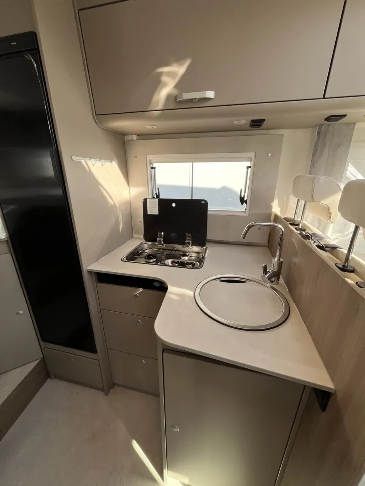 Fahrzeugbild Carado T 328 #8