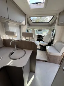 Fahrzeugbild Carado T 328 #12