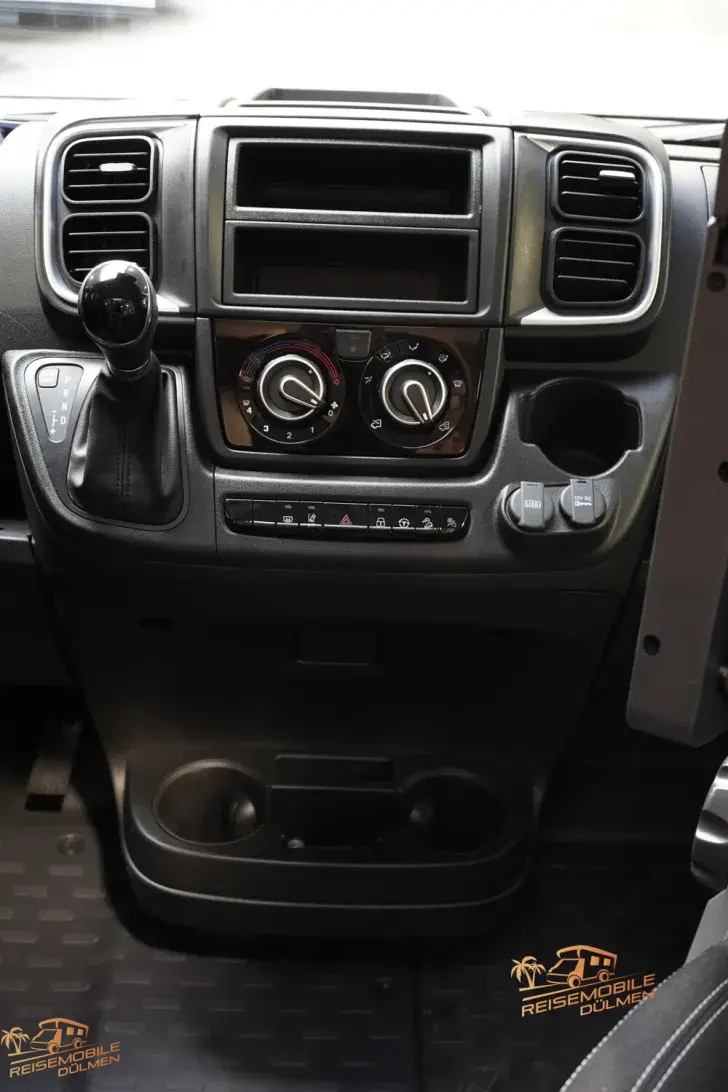 Fahrzeugbild LMC Innovan Pure  Paket 600 8G. Auto. #12
