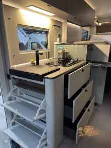 Fahrzeugbild LMC Cruiser 740 EL 8G Auto #11