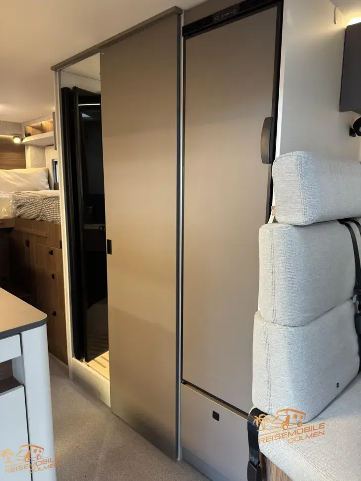 Fahrzeugbild LMC Cruiser 740 EL 8G Auto #15