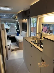 Fahrzeugbild LMC Cruiser 740 EL 8G Auto #25