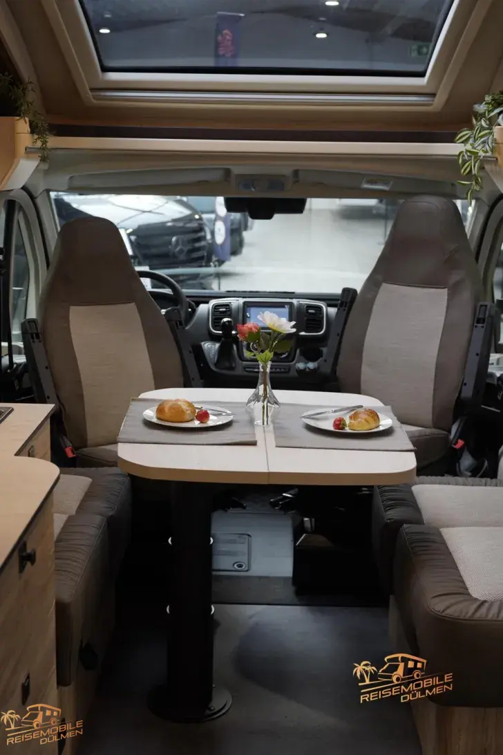 Fahrzeugbild Eura Mobil Profila T 720 EF #12