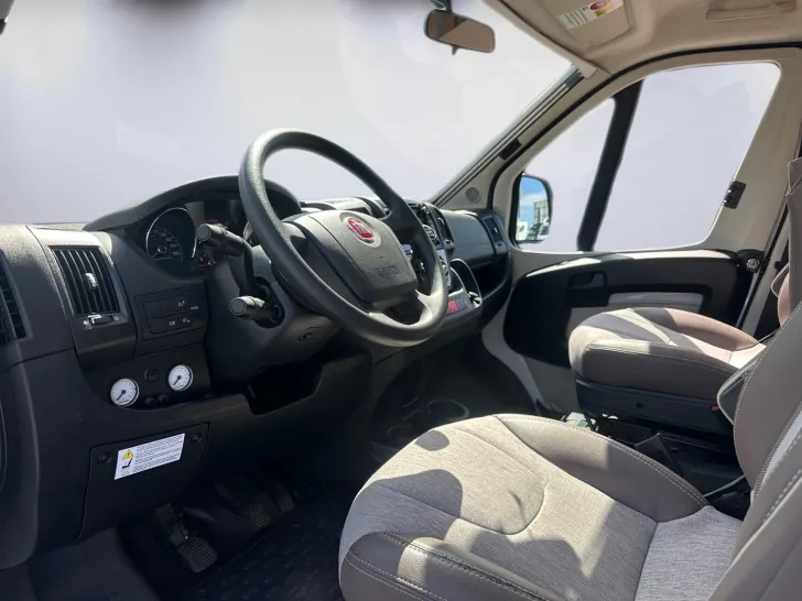 Fahrzeugbild Knaus Sky Ti 700 MEG Hundeumbau #6
