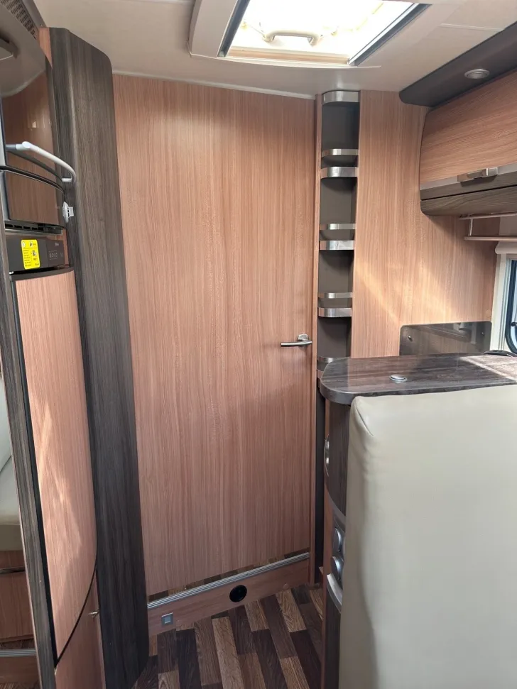 Fahrzeugbild Knaus Sky Ti 700 MEG Hundeumbau #24