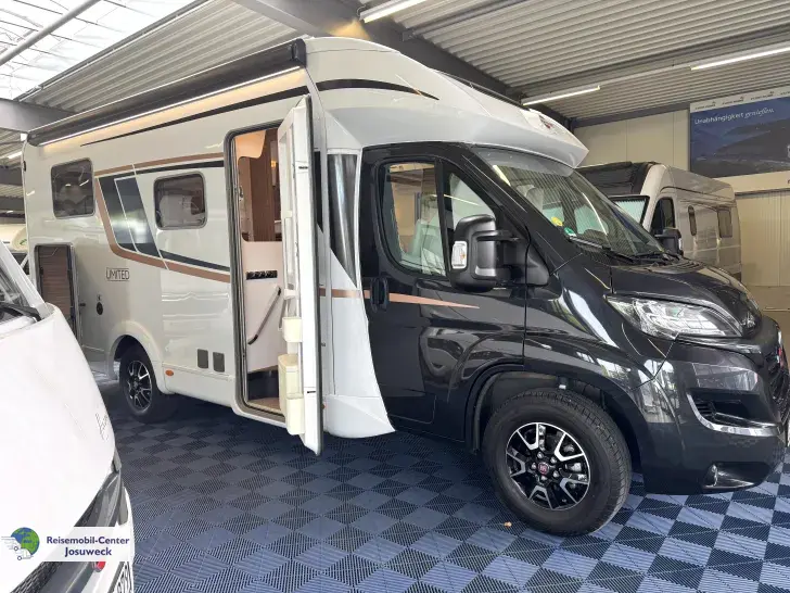 Fahrzeugbild Bürstner Limited T 690 G Einzelbetten u.. Hubbett vorne #1