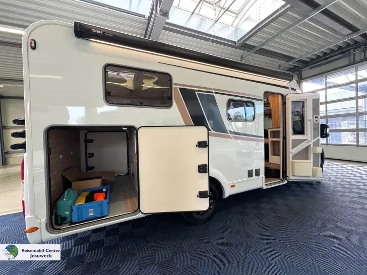 Fahrzeugbild Bürstner Limited T 690 G Einzelbetten u.. Hubbett vorne #3