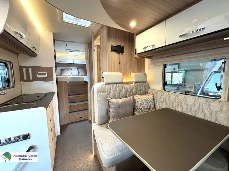 Fahrzeugbild Bürstner Limited T 690 G Einzelbetten u.. Hubbett vorne #12
