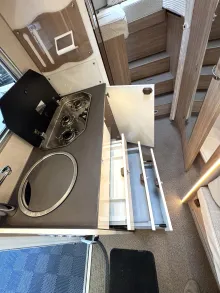 Fahrzeugbild Bürstner Limited T 690 G Einzelbetten u.. Hubbett vorne #13